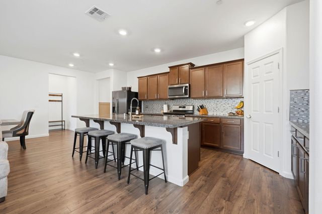 3650 E Cherry Avenue, Visalia, CA 93292