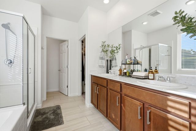 3650 E Cherry Avenue, Visalia, CA 93292