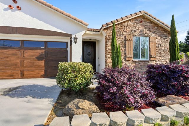 3650 E Cherry Avenue, Visalia, CA 93292