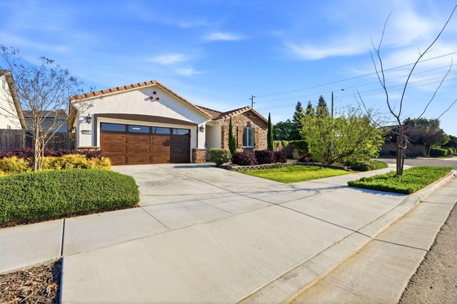 3650 E Cherry Avenue, Visalia, CA 93292