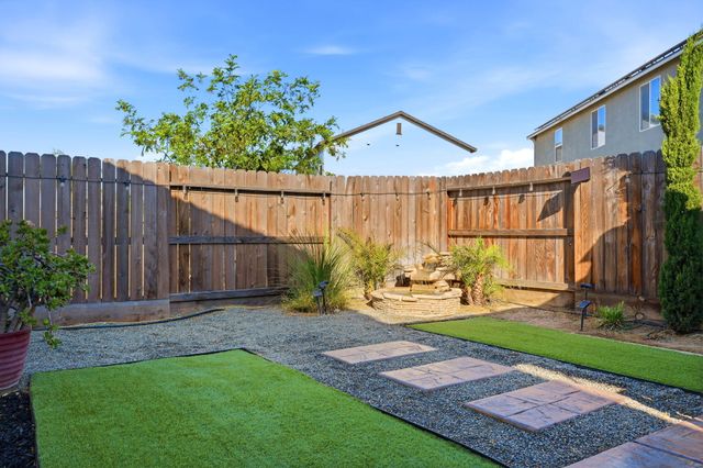 3650 E Cherry Avenue, Visalia, CA 93292