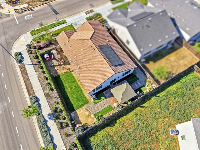 3650 E Cherry Avenue, Visalia, CA 93292