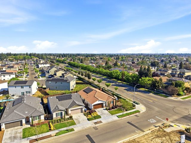3650 E Cherry Avenue, Visalia, CA 93292