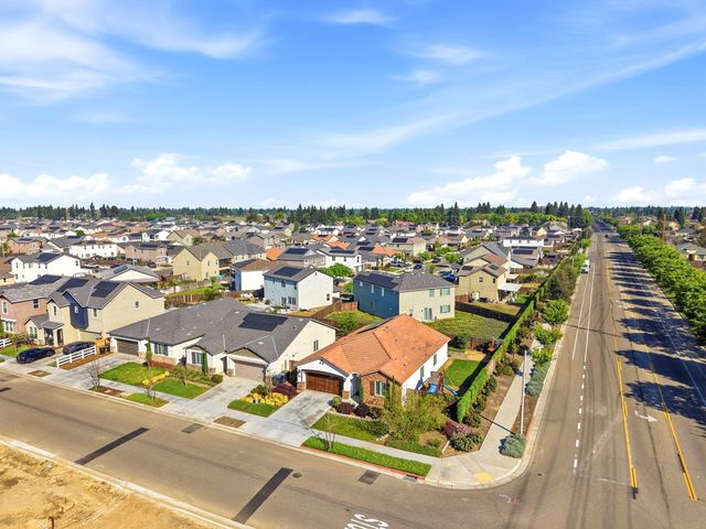 3650 E Cherry Avenue, Visalia, CA 93292