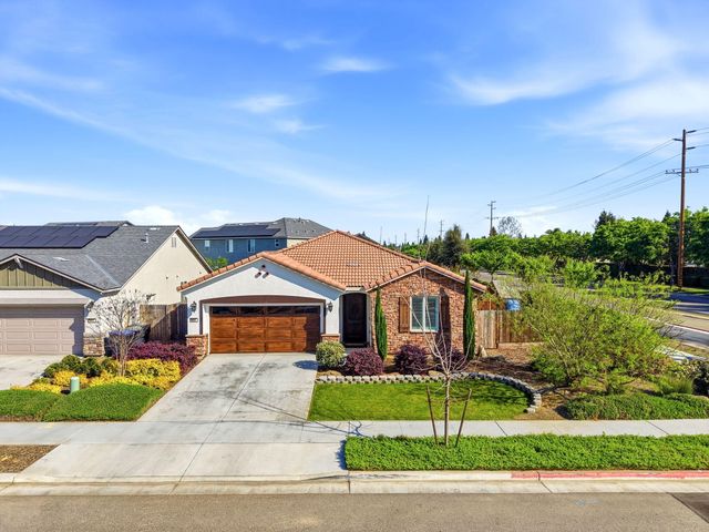 3650 E Cherry Avenue, Visalia, CA 93292