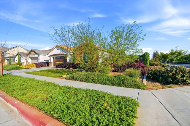 3650 E Cherry Avenue, Visalia, CA 93292