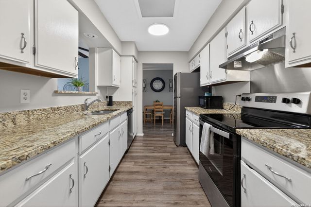 122 Bolerio Dr, Universal City, TX 78148