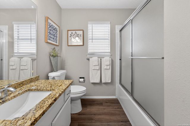 122 Bolerio Dr, Universal City, TX 78148