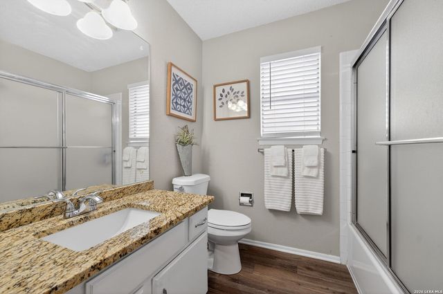 122 Bolerio Dr, Universal City, TX 78148