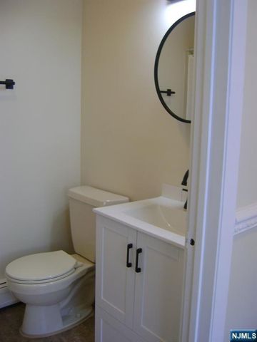 690 River Road H, New Milford, NJ 07646