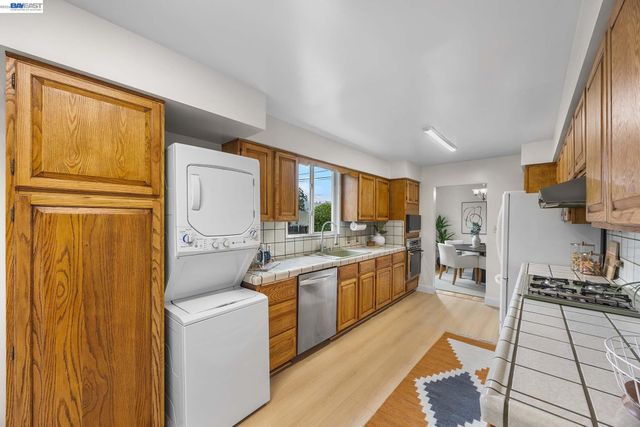 14590 Bancroft Ave, San Leandro, CA 94578