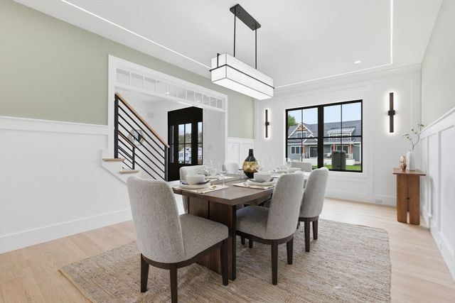 5 Lisa St, Burlington, MA 01803