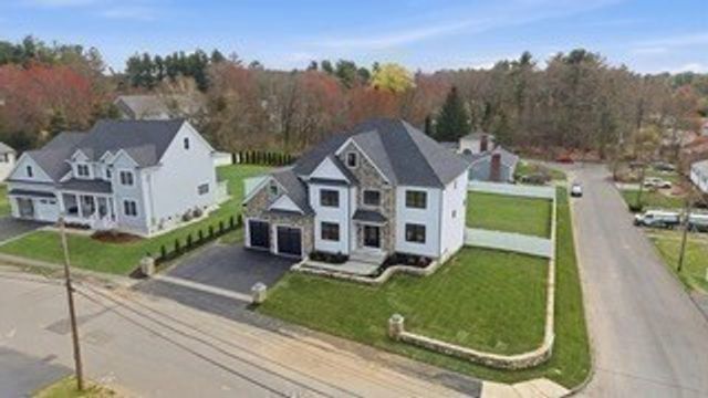 5 Lisa St, Burlington, MA 01803