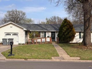 914 Grand St, Emporia, KS 66801