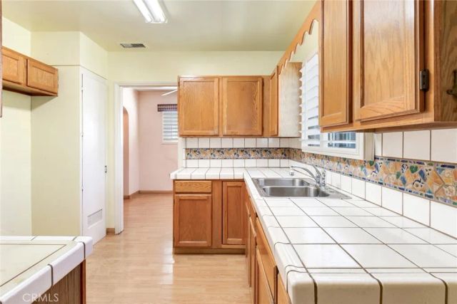 640 W 29th, San Bernardino, CA 92405