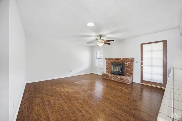 4504 Milo Avenue, Bakersfield, CA 93313