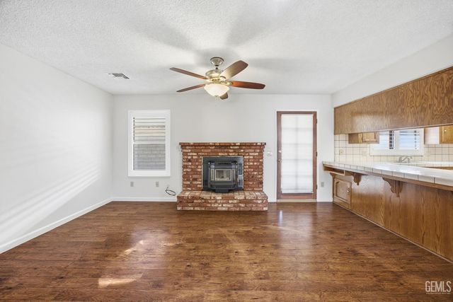 4504 Milo Avenue, Bakersfield, CA 93313