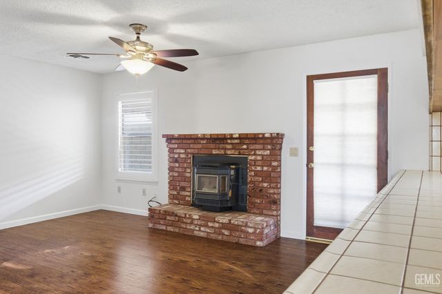 4504 Milo Avenue, Bakersfield, CA 93313