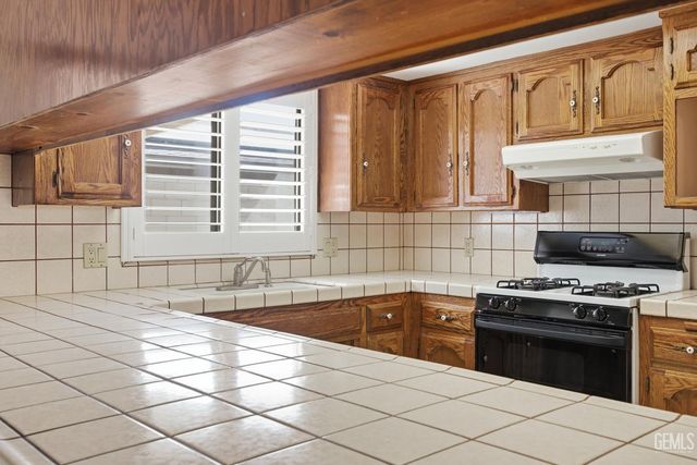 4504 Milo Avenue, Bakersfield, CA 93313