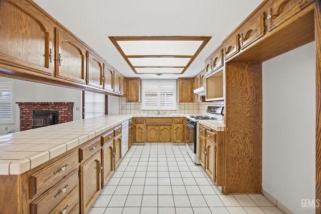 4504 Milo Avenue, Bakersfield, CA 93313