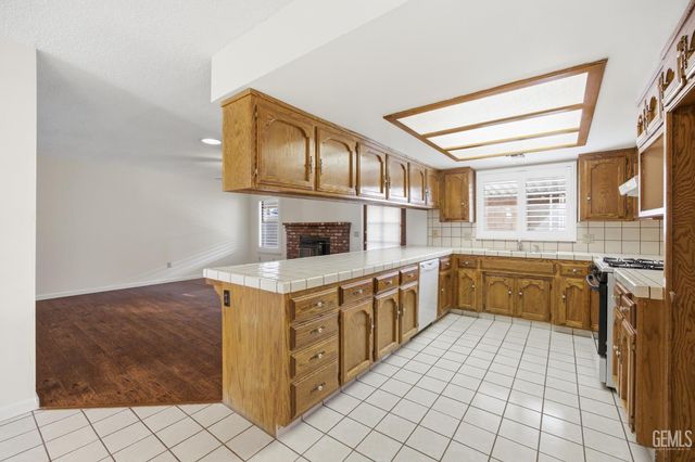 4504 Milo Avenue, Bakersfield, CA 93313