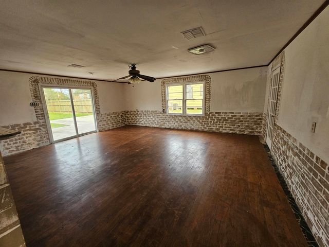 1743 Acadian Dr, Houma, LA 70363