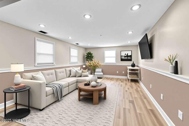 37 Glenbrook Road, Freehold, NJ 07728