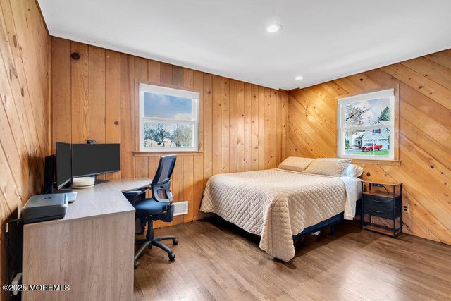 37 Glenbrook Road, Freehold, NJ 07728