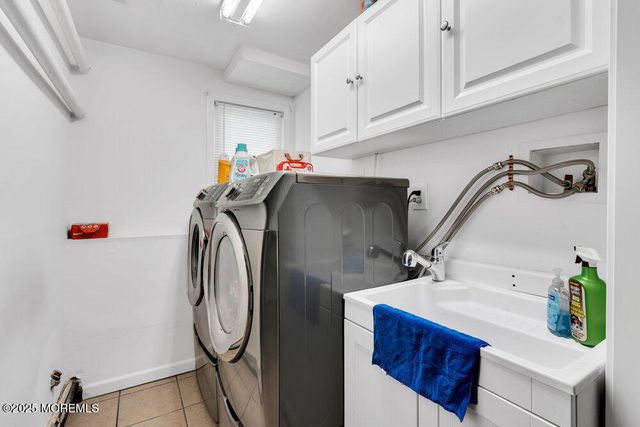 37 Glenbrook Road, Freehold, NJ 07728