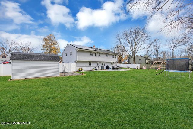 37 Glenbrook Road, Freehold, NJ 07728