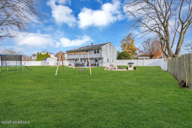 37 Glenbrook Road, Freehold, NJ 07728