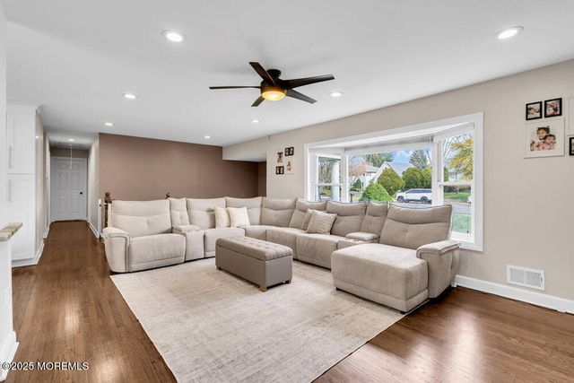 37 Glenbrook Road, Freehold, NJ 07728