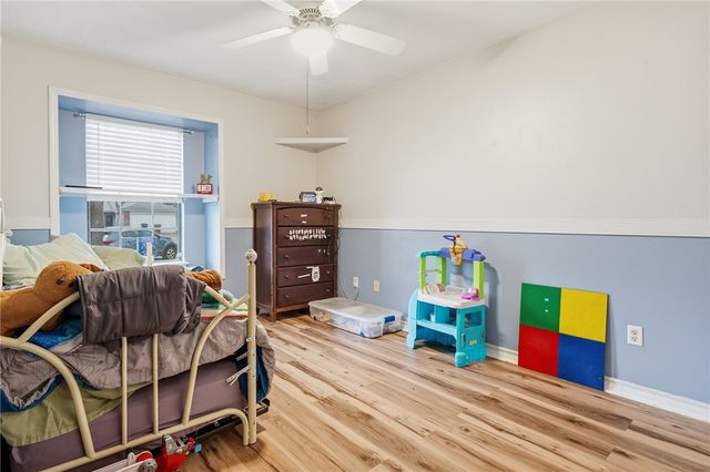 702 Saint Bernadine Dr, Corpus Christi, TX 78418