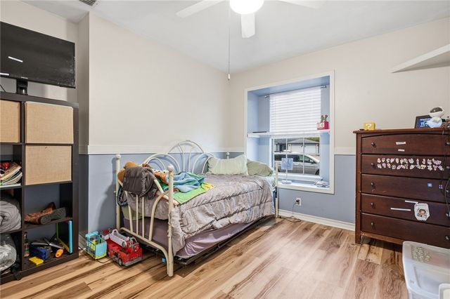 702 Saint Bernadine Dr, Corpus Christi, TX 78418
