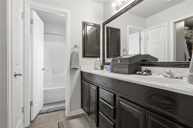 702 Saint Bernadine Dr, Corpus Christi, TX 78418