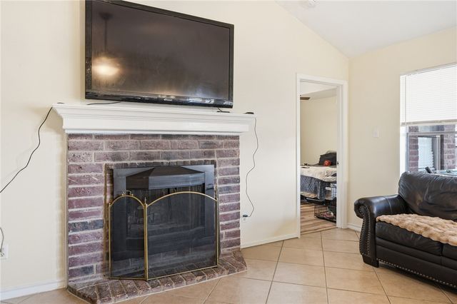 702 Saint Bernadine Dr, Corpus Christi, TX 78418