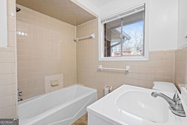 3075 Thrasher Circle, Decatur, GA 30032
