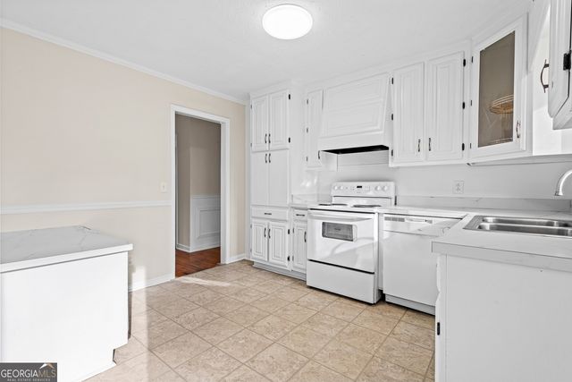 3075 Thrasher Circle, Decatur, GA 30032