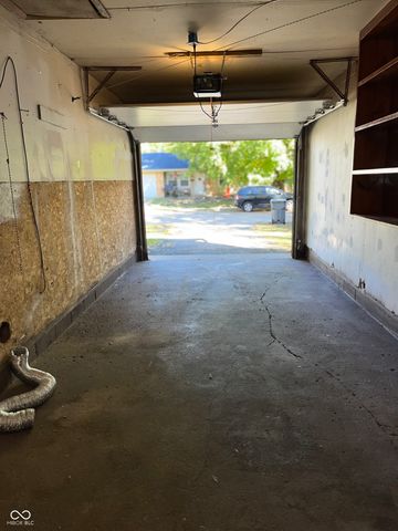 9425 Rochelle Drive, Indianapolis, IN 46235