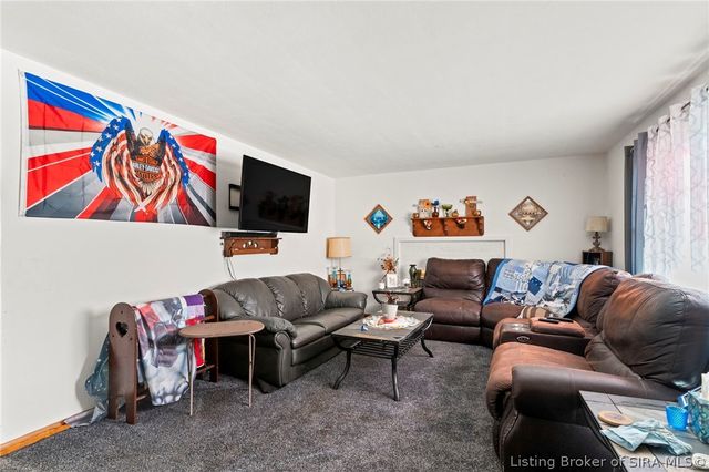 7132 W SR 256, Madison, IN 47250