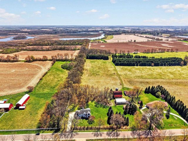 4365 Schneider Drive, Oregon, WI 53575