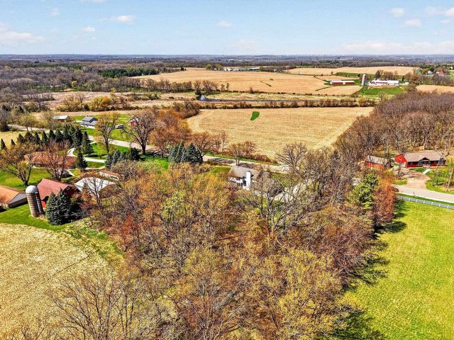4365 Schneider Drive, Oregon, WI 53575