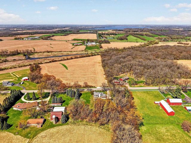 4365 Schneider Drive, Oregon, WI 53575