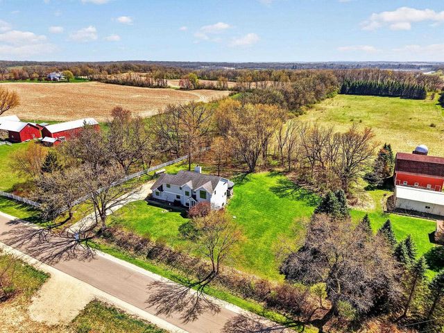 4365 Schneider Drive, Oregon, WI 53575