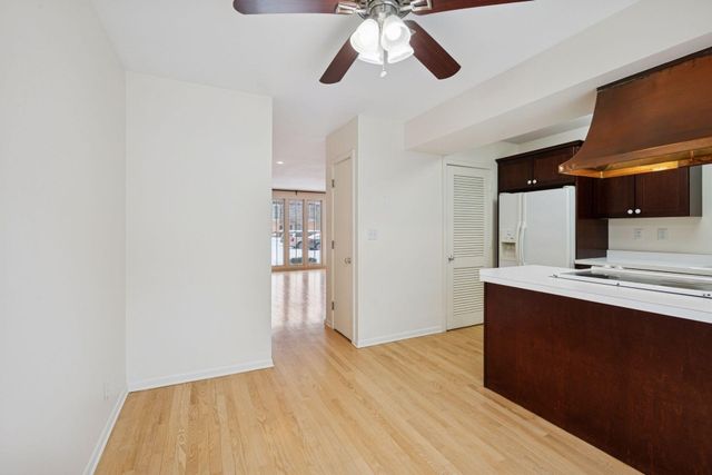 6381 Barrie Road 0120, Edina, MN 55435