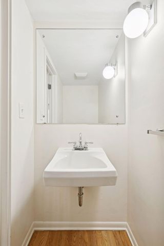 6381 Barrie Road 0120, Edina, MN 55435