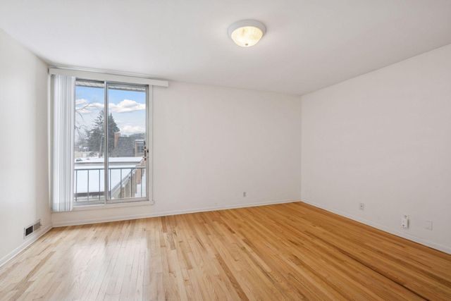 6381 Barrie Road 0120, Edina, MN 55435