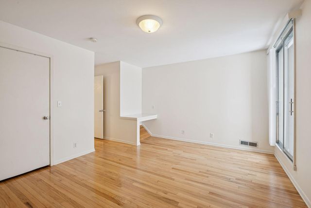 6381 Barrie Road 0120, Edina, MN 55435