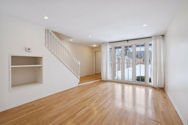 6381 Barrie Road 0120, Edina, MN 55435