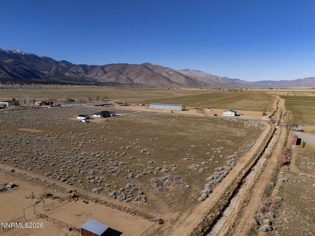 Image 10 of property listing at 613 Day Lane, Smith Valley, NV 89444